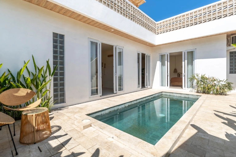 Brand New 1BR Villa + Guest Room with Sunset Rooftop, 2-bed villa for rent in Uluwatu – photo 9 of 15