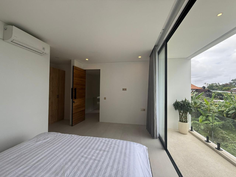 Villa For Rent 3 Bed In Umalas,Kerobokan,Bali, 3-bed villa for rent in Canggu – photo 3 of 15