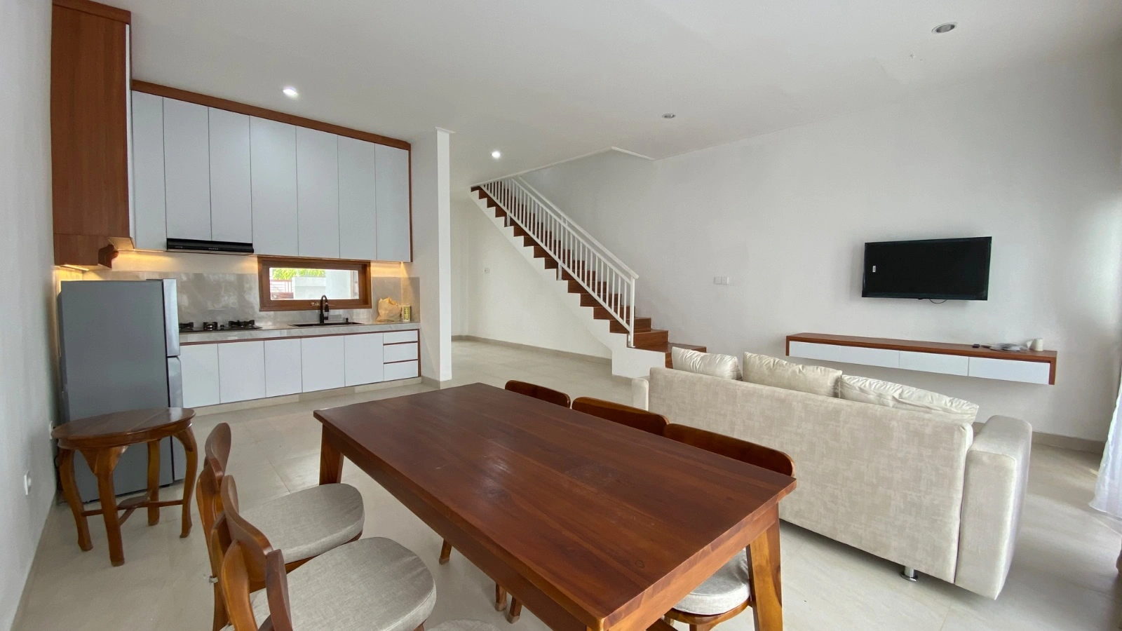 2Bedrooms Villa in Kesambi, 2-bed villa for rent in Seminyak – photo 5 of 13