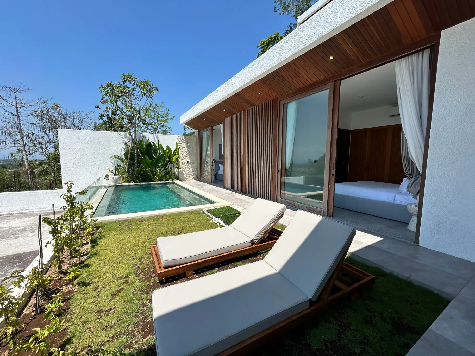 Luxury 2BR Villa w/ Ocean Views and Private Pool, 2-bed villa for rent in Uluwatu – photo 13 of 15