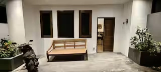 Bright Umalas Studio | Fast WiFi, Kitchen & Nomad Ready, 1-bed villa for rent in Kuta – photo 9 of 15