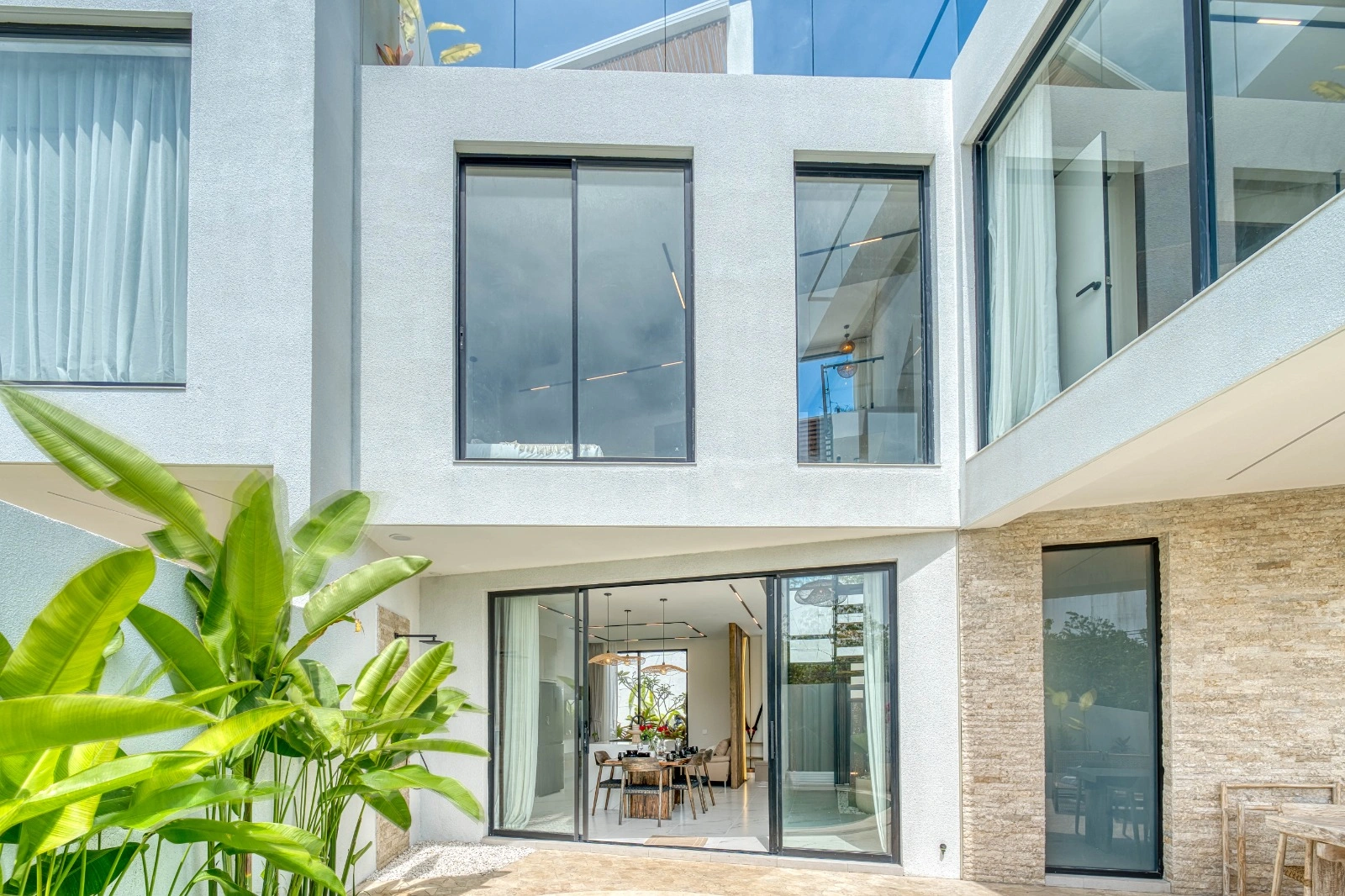 Villa Salju – Brand New 3BR Villa with Rooftop & Sea View | Pandawa, 3-bed villa for rent in Uluwatu – photo 3 of 15