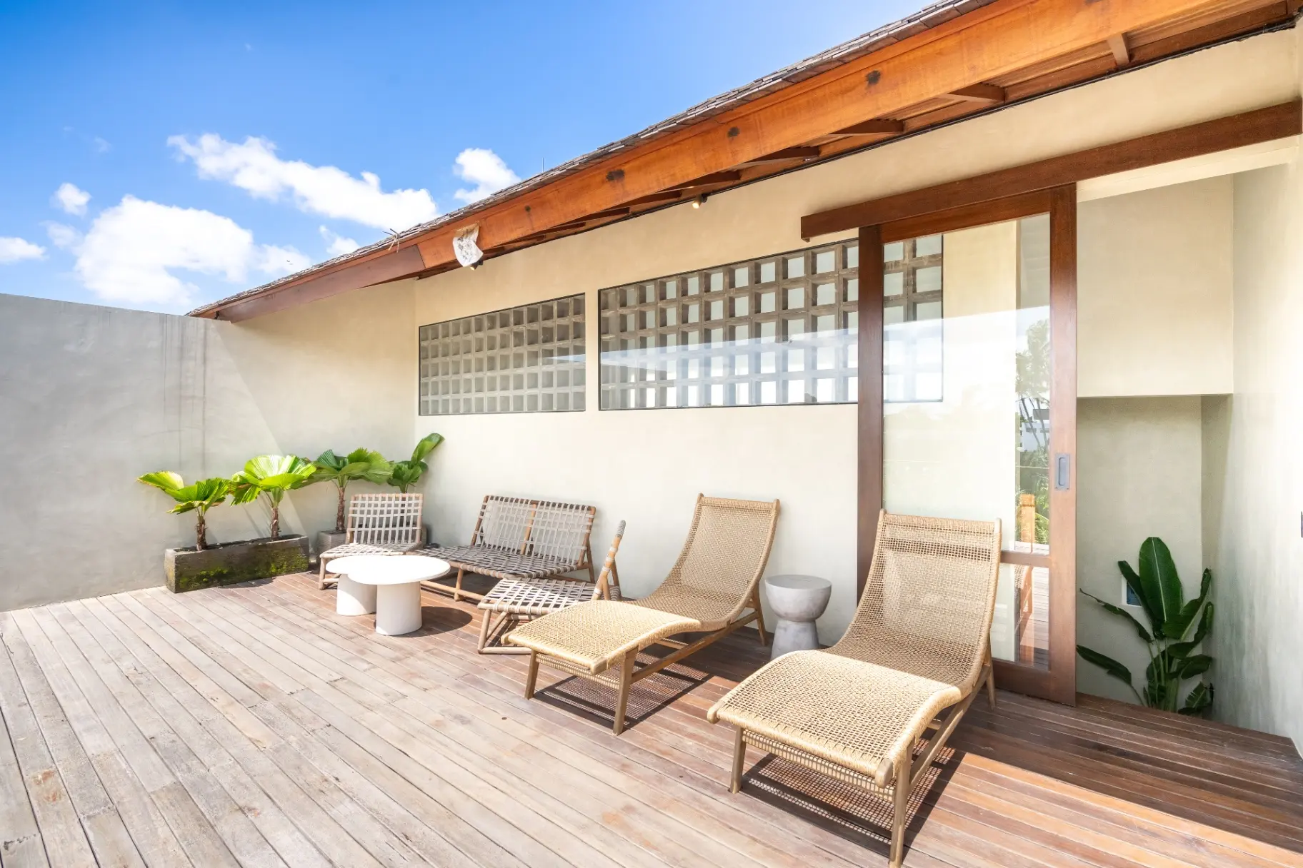 Unwind - Canggu 2BR Villa | Private Pool & Tub, 5mins Beach, 2-bed villa for rent in Pererenan – photo 6 of 15