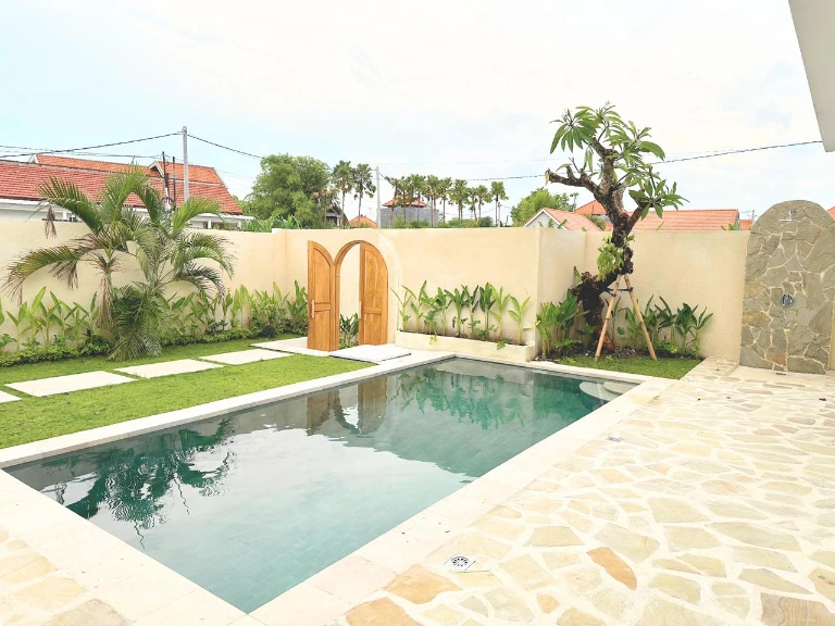 3 Bedroom Modern Villa Minimum 3 Months with Rooftop in Padonan, 3-bed villa for rent in Canggu – photo 2 of 15