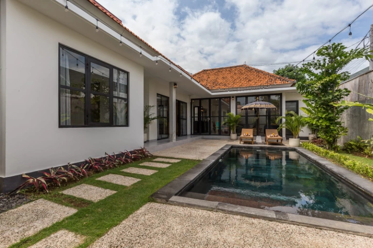 2 2-bedroom Villa for Rent in the Heart of Umalas, 2-bed villa for rent in Canggu – photo 12 of 15