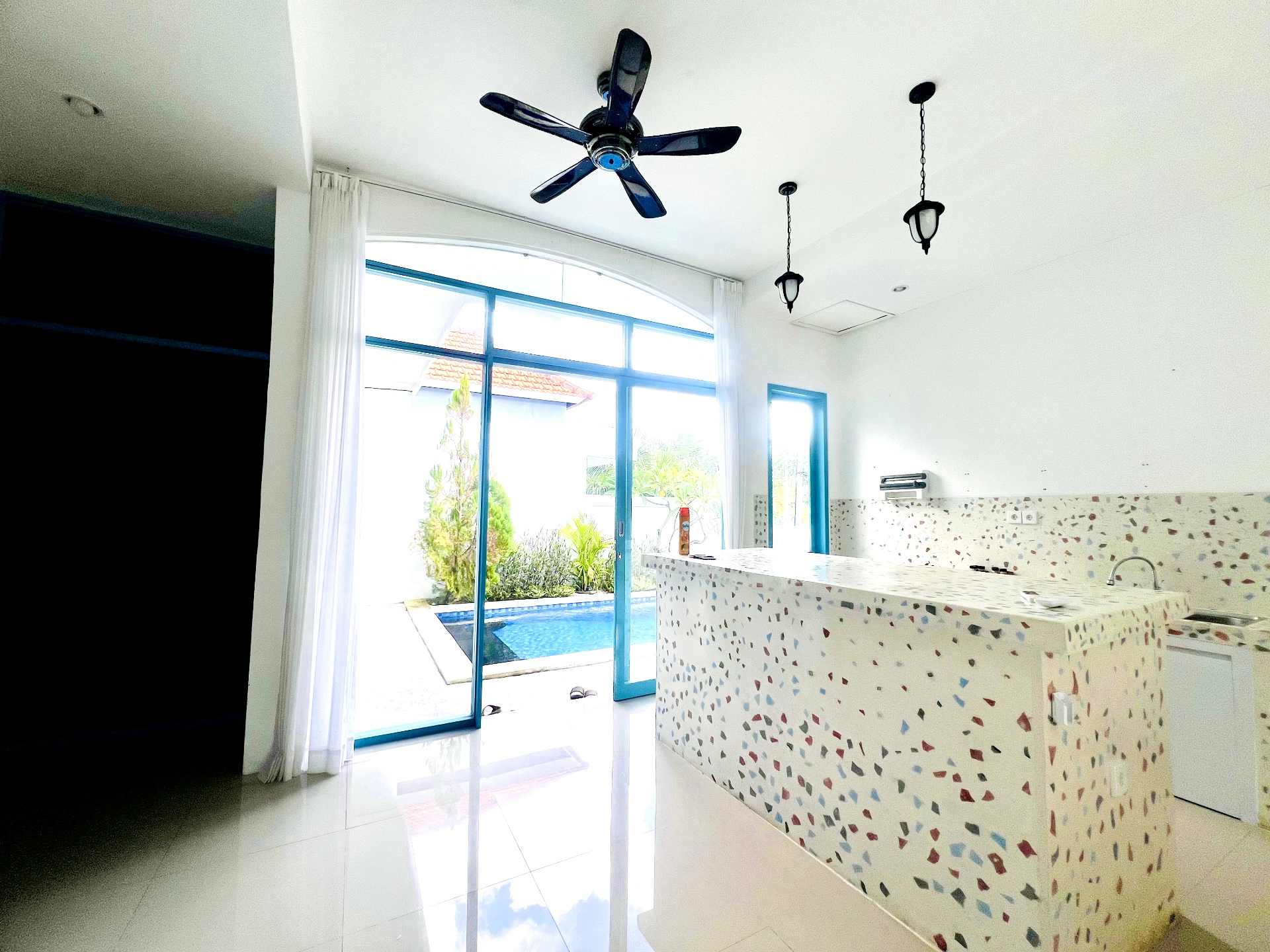 2 Bedrooms Villa in Canggu for Yearly Rent, 2-bed villa for rent in Canggu – photo 9 of 13