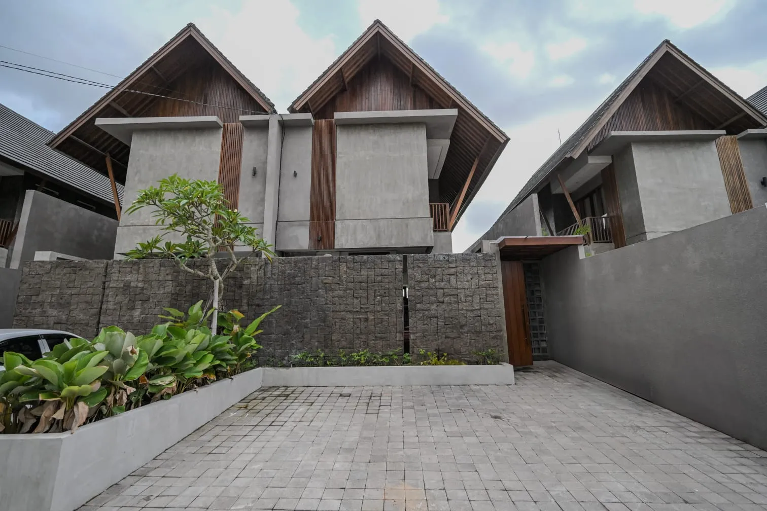Villa Mahadira - Modern 2-Bedroom Villa with Rice Field & Ocean View, 2-bed villa for rent in Tabanan – photo 15 of 15