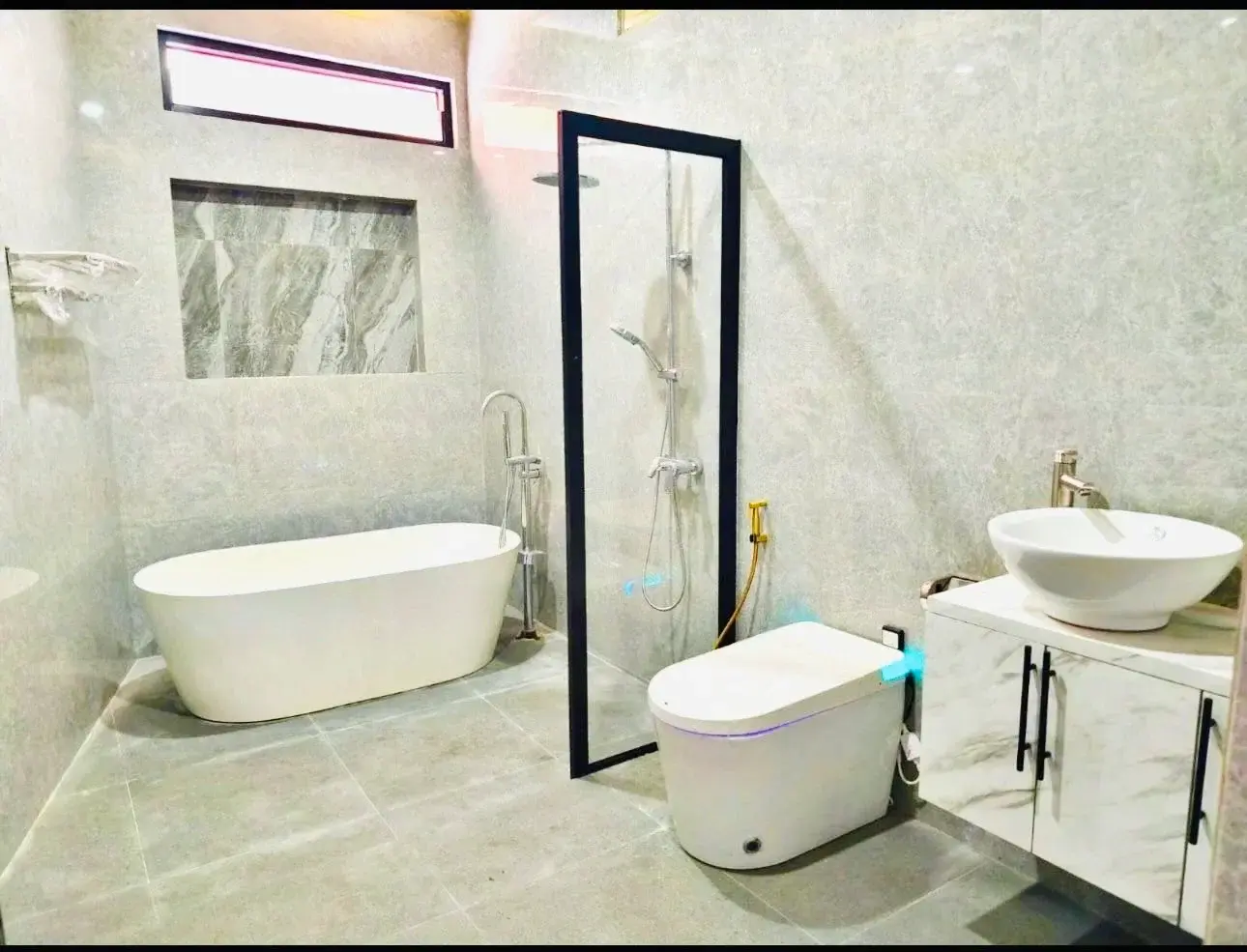 3 Bedrooms Villa in Kerobokan, 3-bed villa for rent in Seminyak – photo 4 of 14