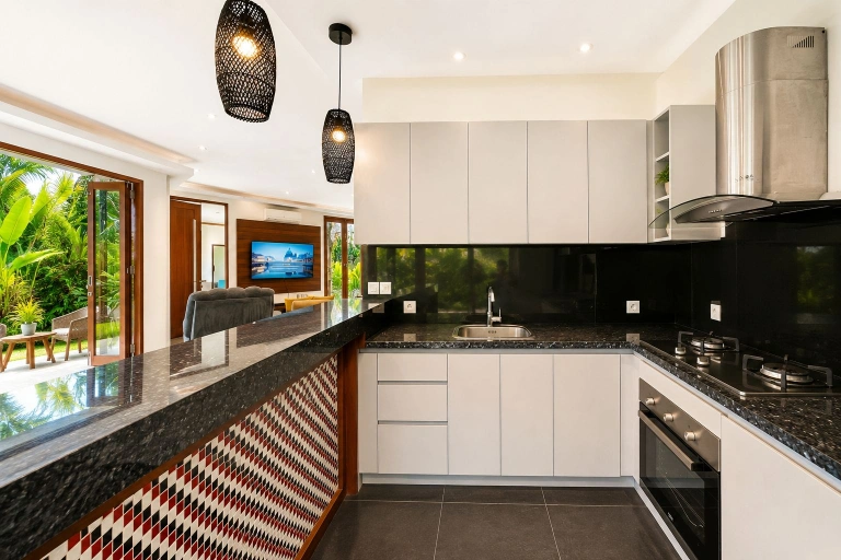4 Bedroom Luxury Villa for Monthly and Yearly Rent in Padonan, 4-bed villa for rent in Canggu – photo 7 of 15