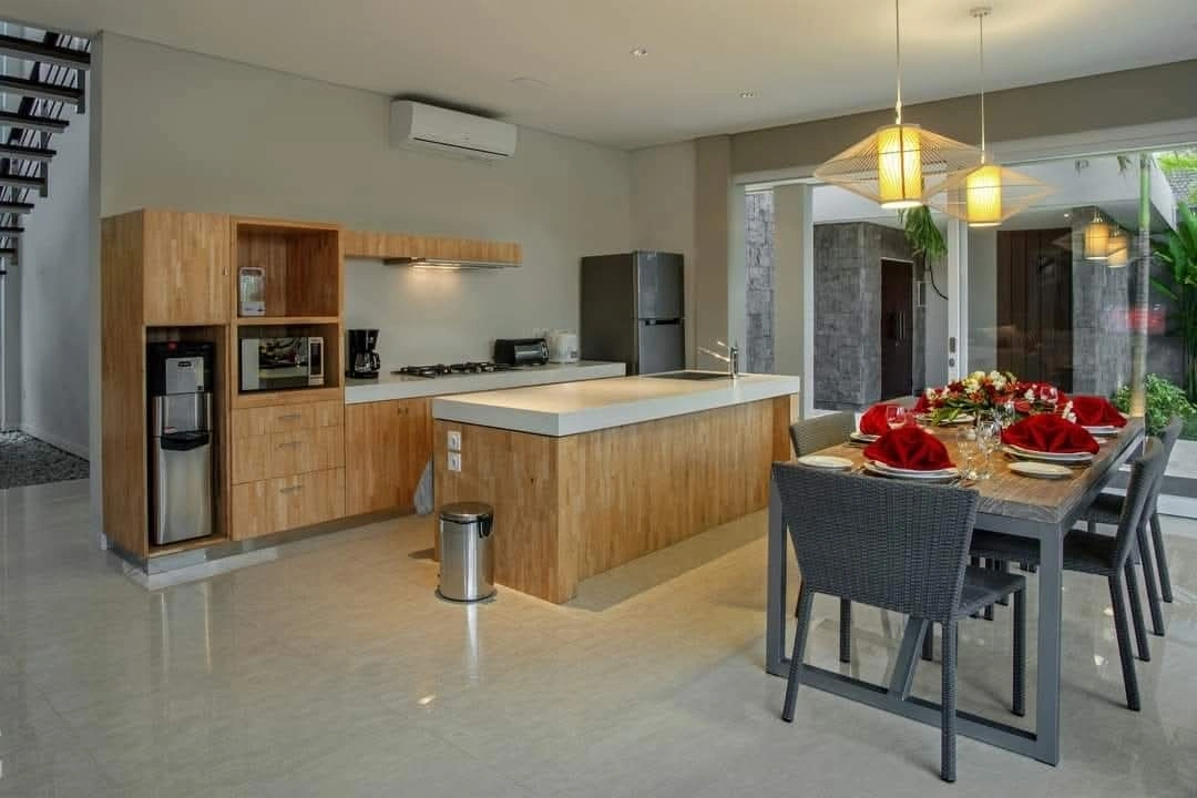 Villa For Rent 4 Bed In Berawa,Tibubeneng Bali, 4-bed villa for rent in Canggu – photo 13 of 14