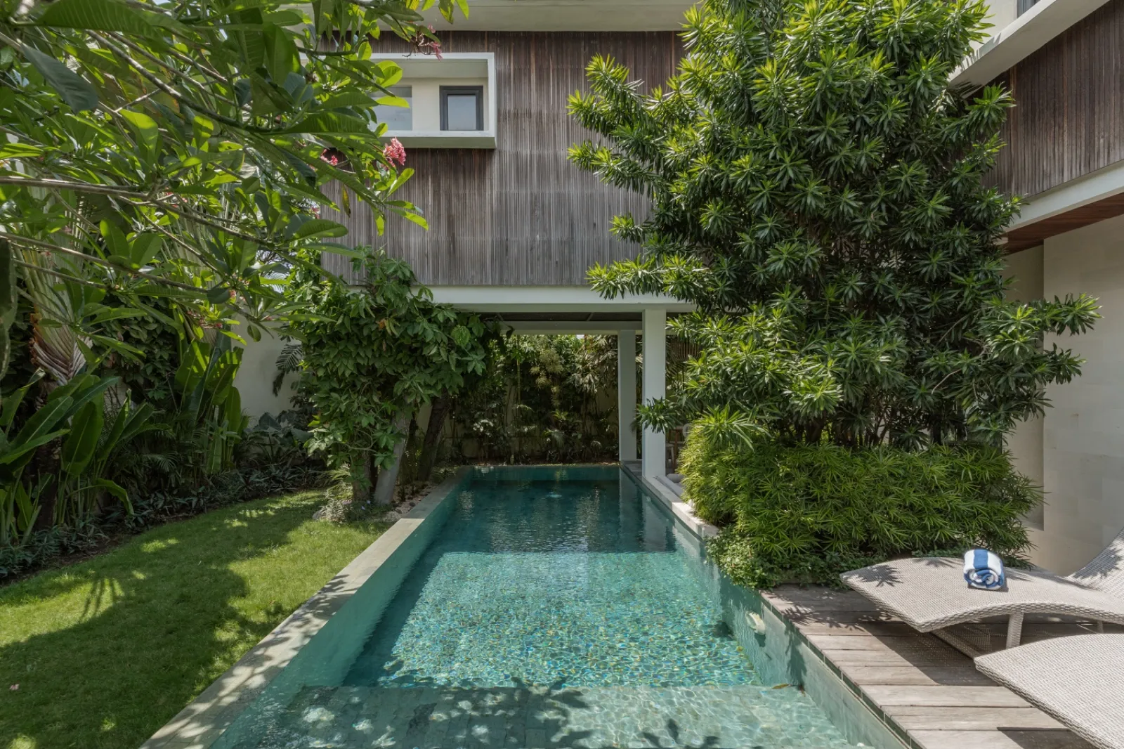 Luxury 4 Bedroom Villa for Rent - Berawa, 4-bed villa for rent in Canggu – photo 11 of 12