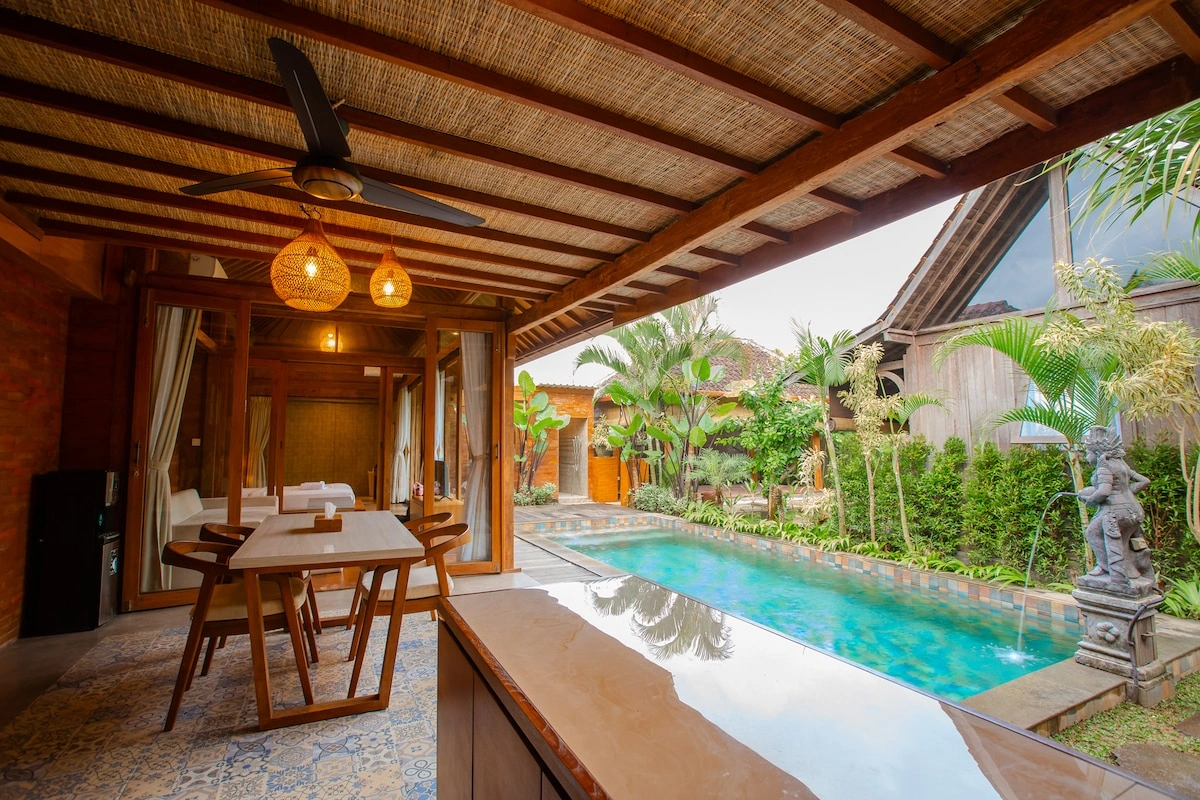 Swara Tenang a Cozy Wooden with Peaceful Vibes, 2-bed villa for rent in Tabanan – photo 14 of 15
