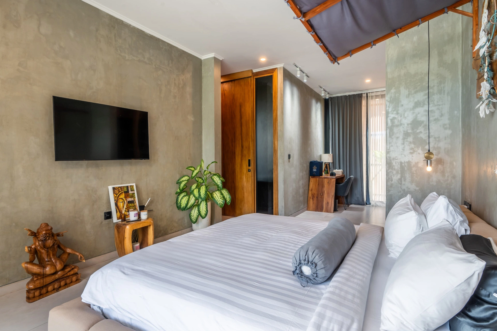 Luxury 3 Bedroom Beach Villa with 12m Pool, 3-bed villa for rent in Canggu – photo 7 of 15