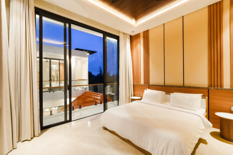 Designer Tropical 3BR Villa with Joglo Pavilion & Rooftop Lounge, 3-bed villa for rent in Canggu – photo 10 of 12