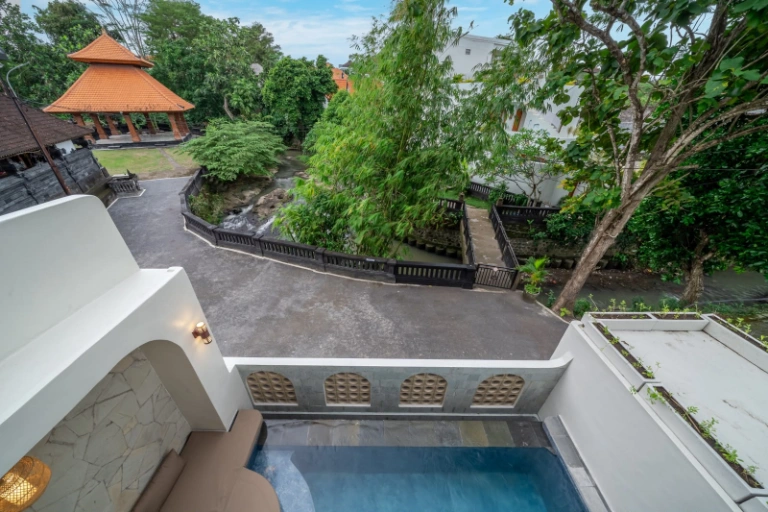 3BR Pool Villa • Rooftop • 5 Min to Batu Bolong, 3-bed villa for rent in Pererenan – photo 8 of 15