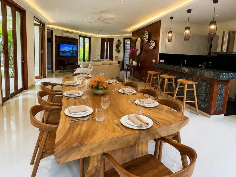 Beautiful 4-Bedroom Villa Sanctuary — Perfect for Family Living in North Canggu, 4-bed villa for rent in Canggu – photo 5 of 15