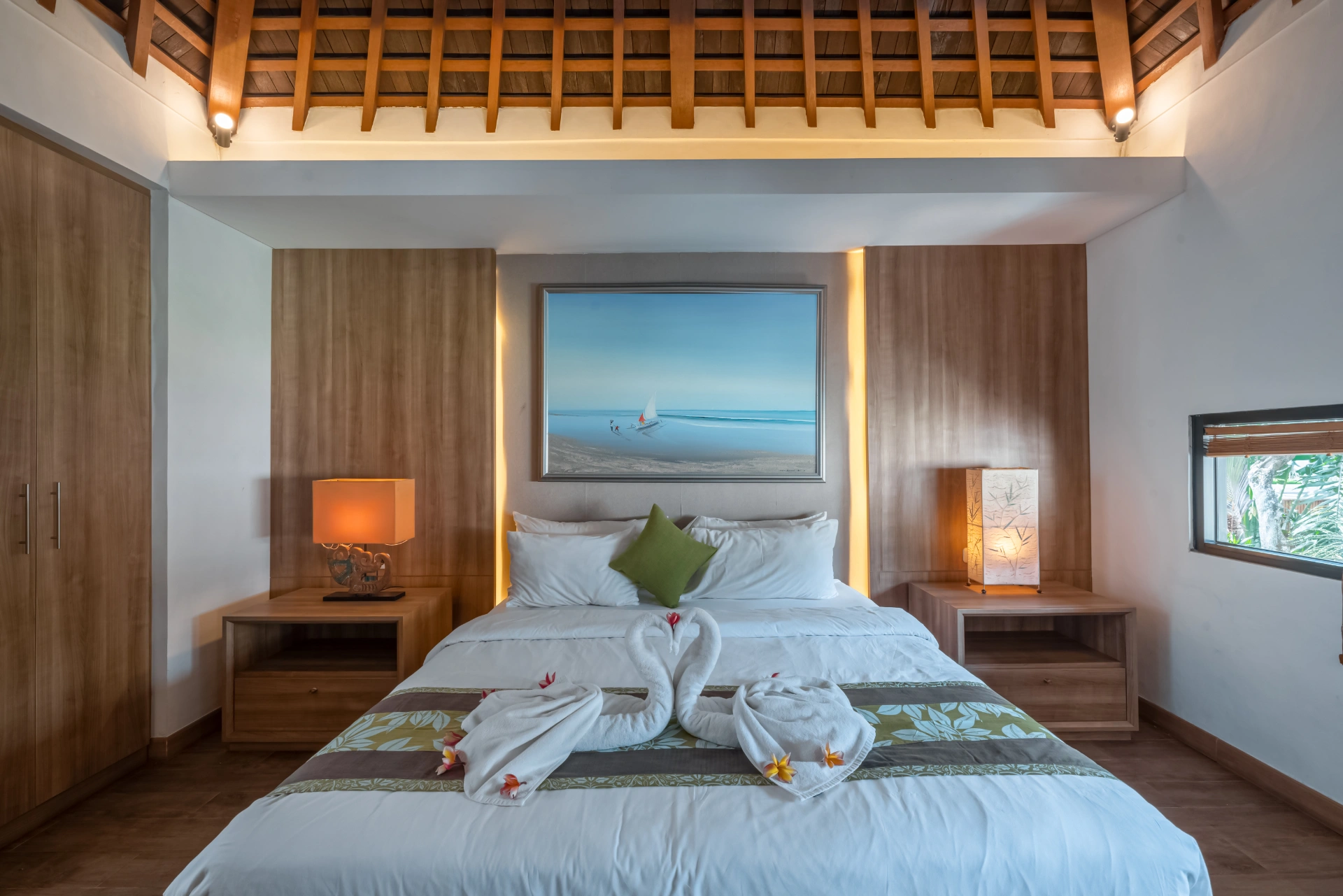 Luxe Balinese Escape: 4BR Villa in Seminyak, 4-bed villa for rent in Seminyak – photo 2 of 15