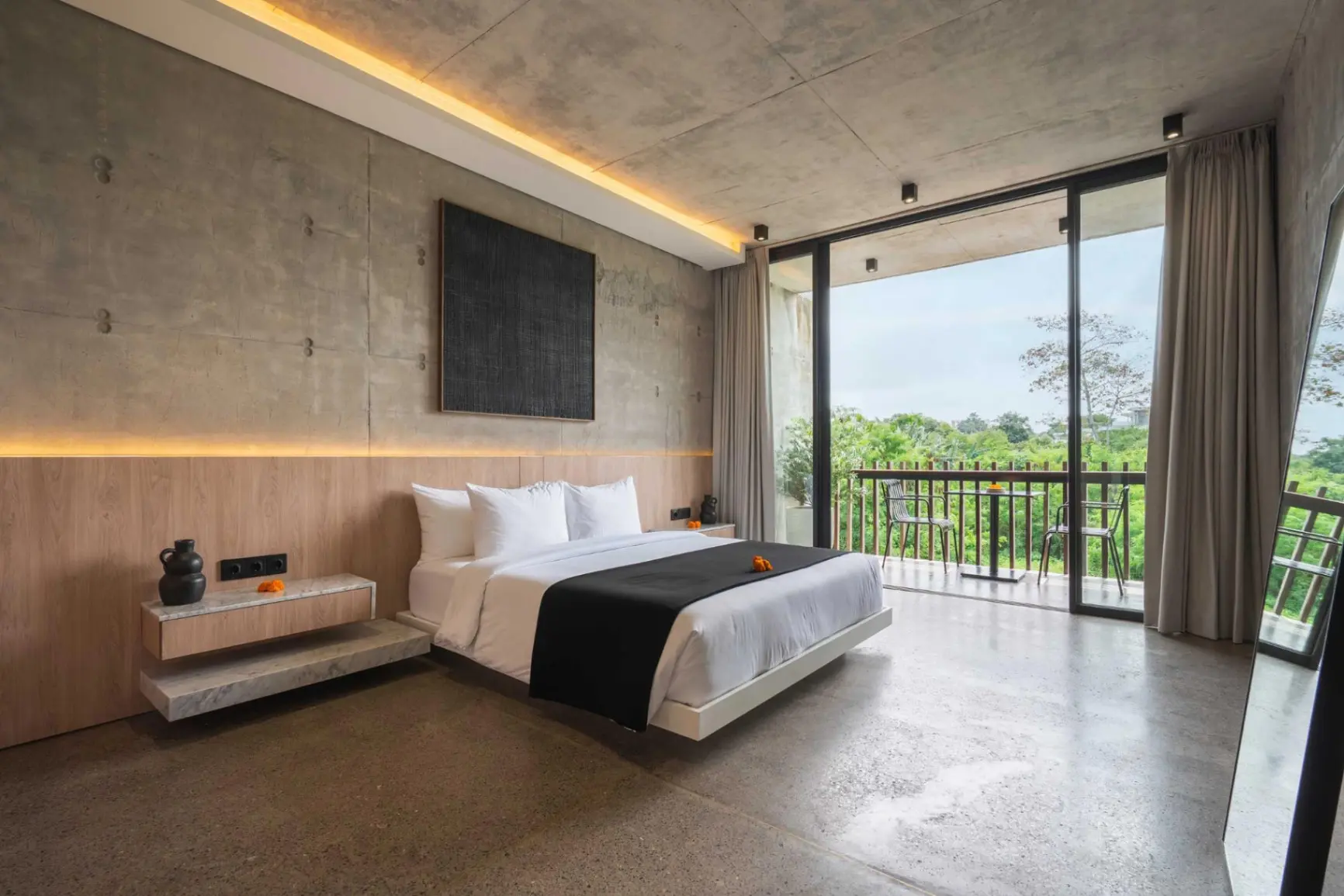 Nakula 7 - Stylish 2BR Villa w/ Nature View Near Berawa Beach, 2-bed villa for rent in Canggu – photo 2 of 15