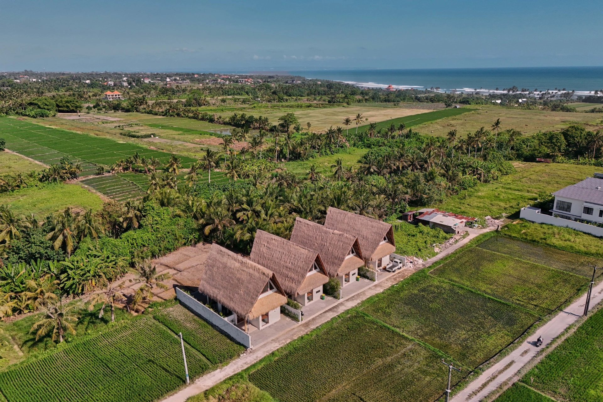 2BR Villa with Modern Balinese Design in Kedungu, 2-bed villa for rent in Tabanan – photo 7 of 15