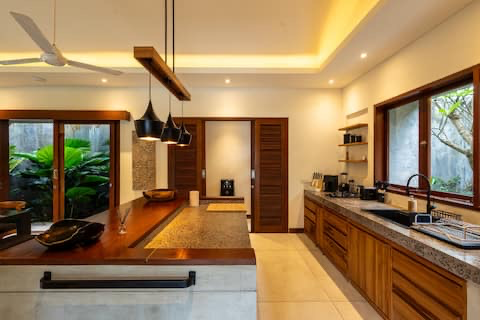 YEARLY & MONTHLY RENT - PADONAN- Luxurious 3-Bedroom Villa in Padonan,, 3-bed villa for rent in Canggu – photo 9 of 15