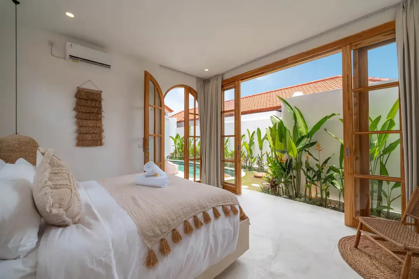 3 Bedrooms Villa in Canggu, 3-bed villa for rent in Canggu – photo 13 of 15