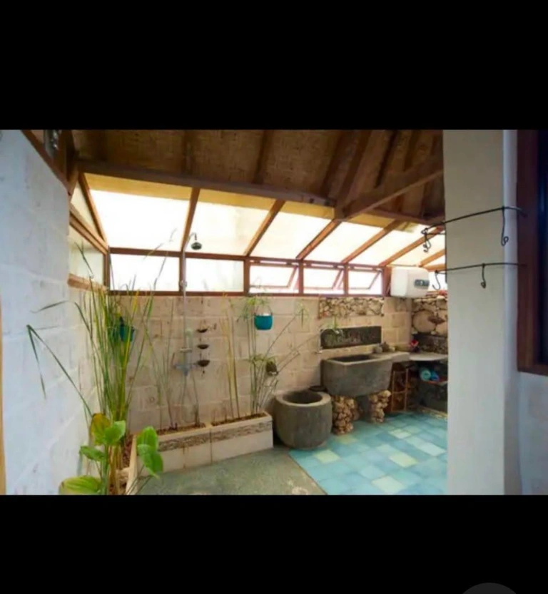 Unique Villa - Authentic Balinese 3-Bedroom Villa Near Balangan Beach, 3-bed villa for rent in Uluwatu – photo 6 of 15