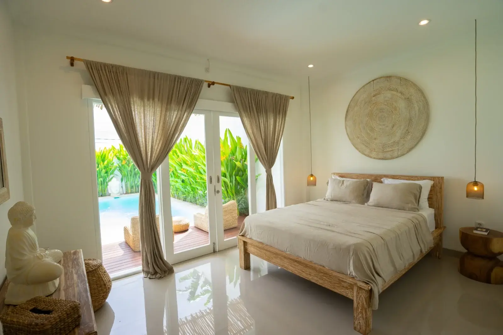 3 Bedroom Villa Monthly Rent in Kerobokan, 3-bed villa for rent in North Bali – photo 4 of 15