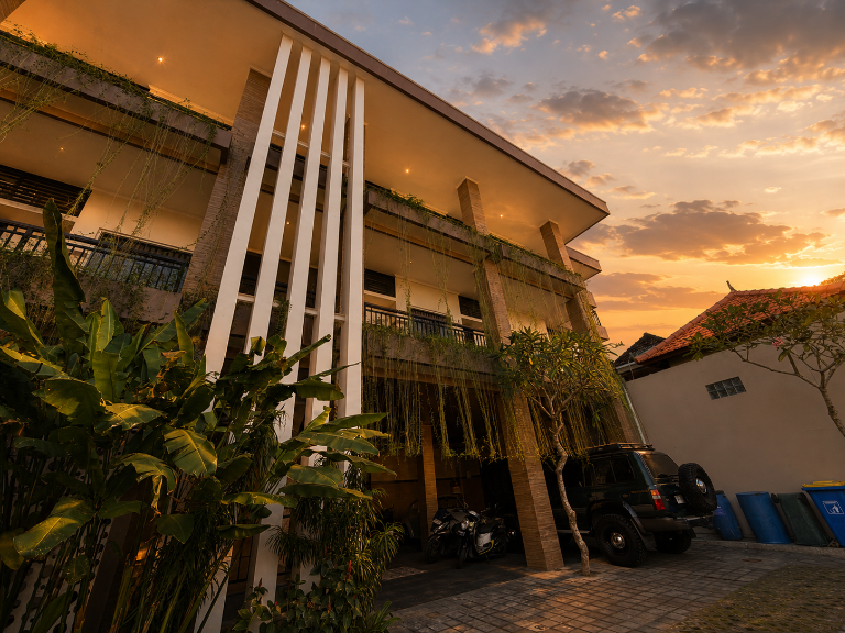 Investment Opportunity 12 Rooms!, 12-bed villa for rent in Seminyak – photo 2 of 15