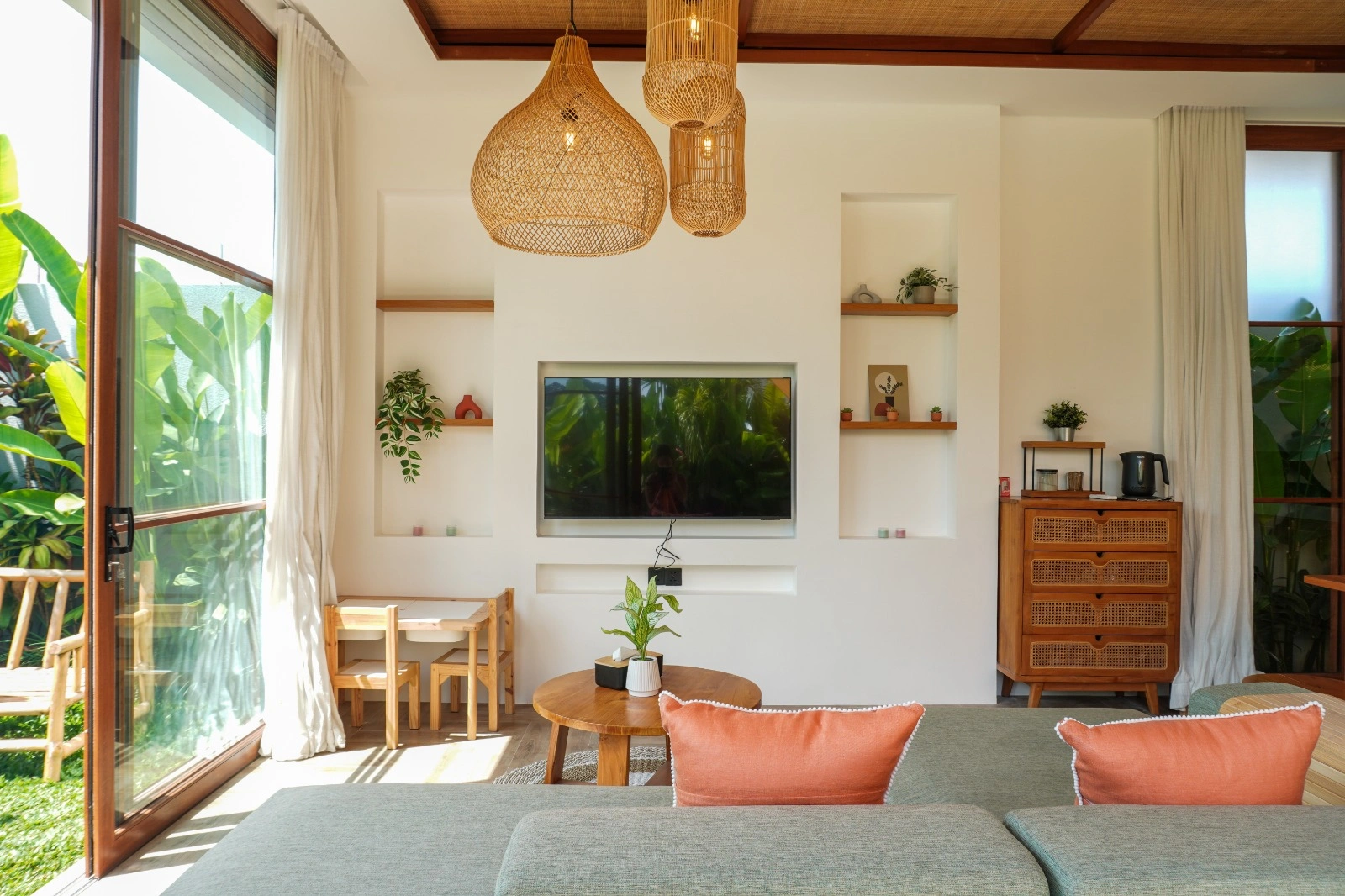 2-Bedroom Villa with Single-Level Family Living in Munggu, 2-bed villa for rent in Seseh – photo 13 of 15