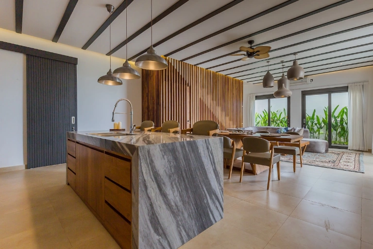 Luxury 3BR Villa in Umalas| Bespoke Design, Private Pool & Serene Blue View, 3-bed villa for rent in Canggu – photo 8 of 15