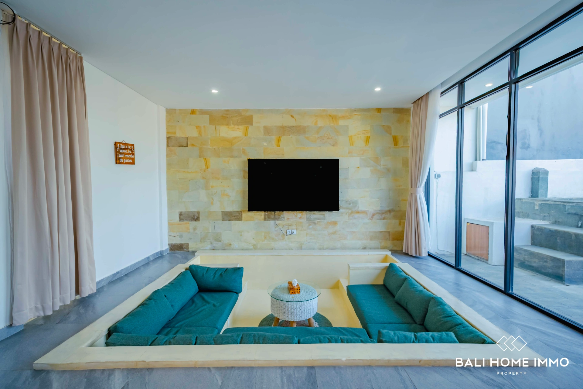 Cozy & Beautiful 3 Bedrooms Villa for in Ungasan with Rooftop Bbq, 3-bed villa for rent in Uluwatu – photo 3 of 10