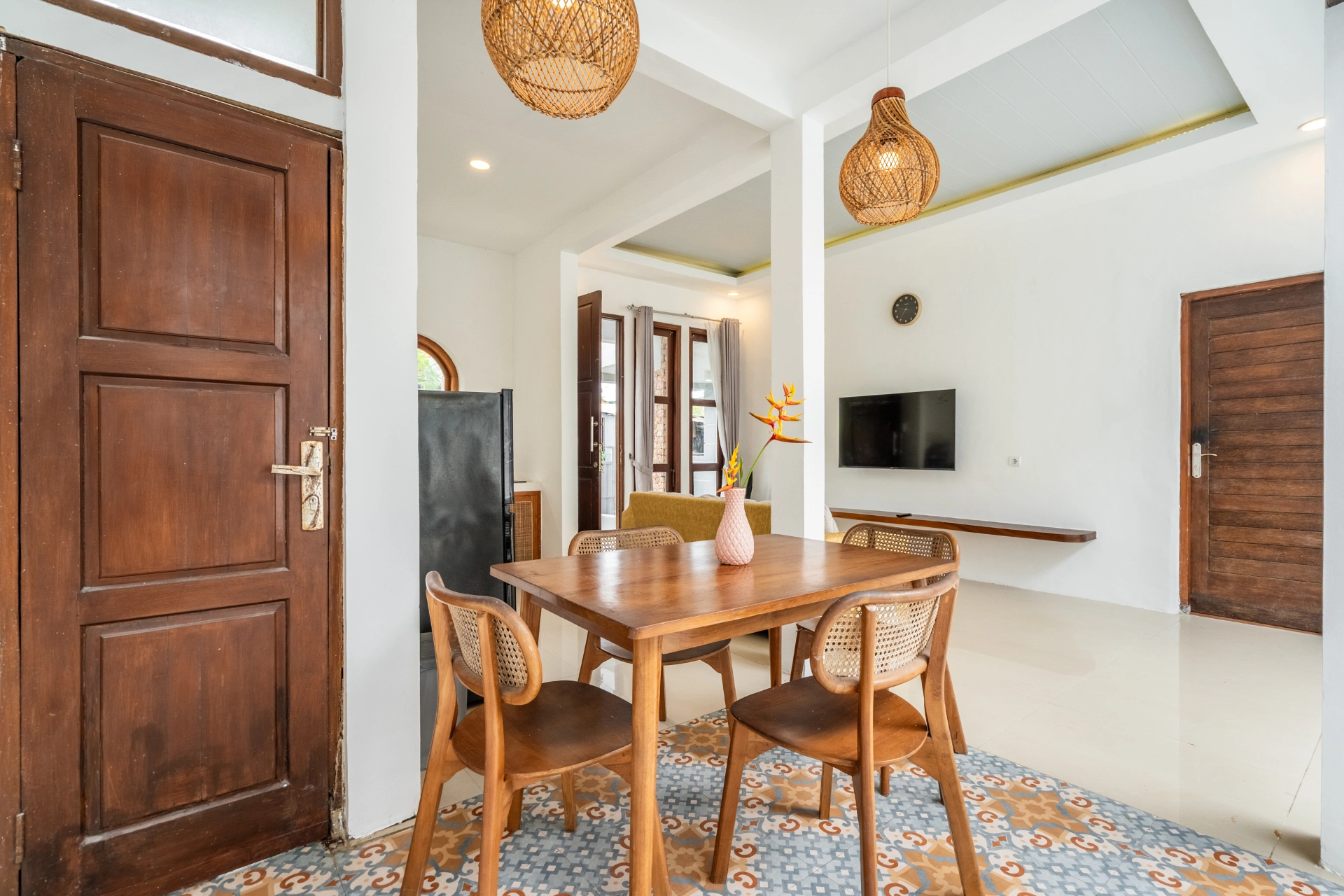 Two Bedroom Private Pool in Bhiseka Villa Jimbaran Bali, 2-bed villa for rent in Uluwatu – photo 14 of 15