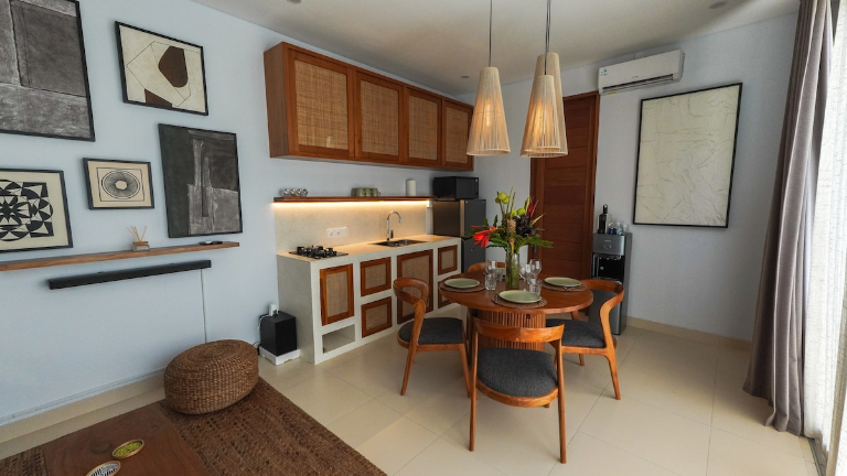 Villa LuClo - 2BR Canggu | Private Swimming Pool & Rooftop, 2-bed villa for rent in Canggu – photo 10 of 15