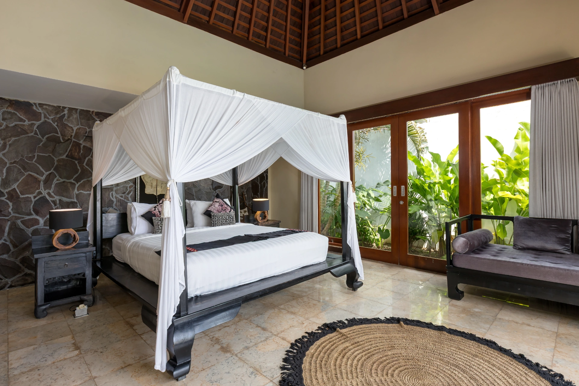 Villa Toba Jabunami, 4-bed villa for rent in Canggu – photo 10 of 15