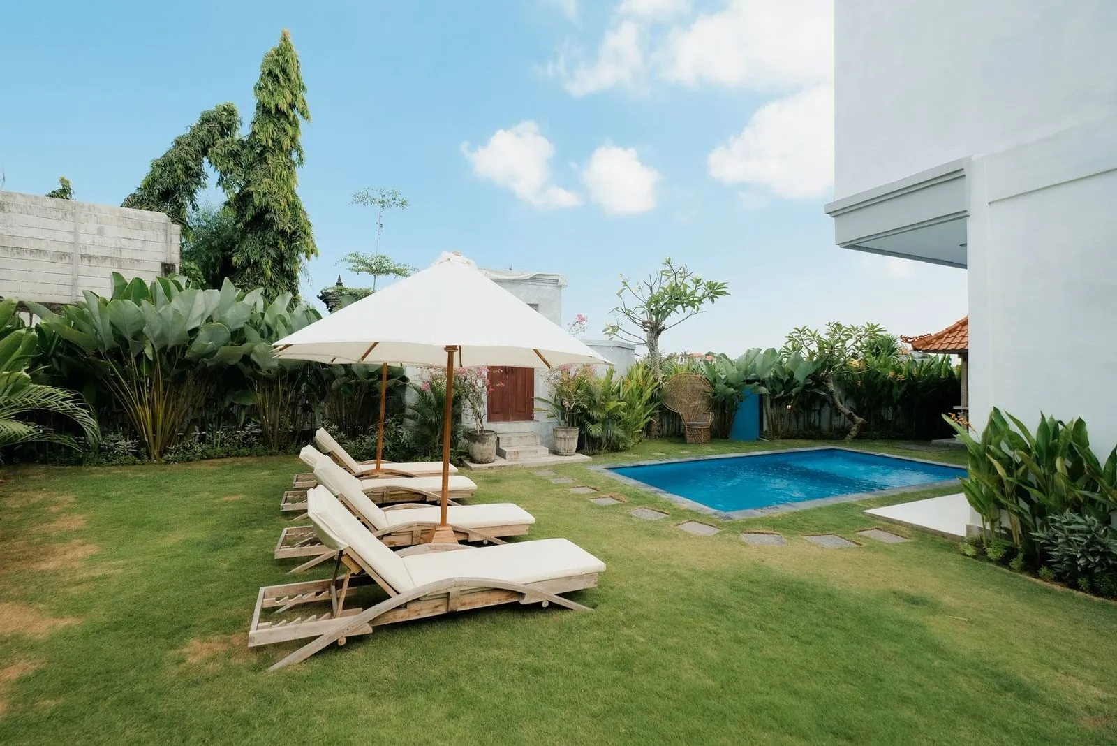 Villa For Rent 3 Bed In Tumbak Bayuh,Badung Bali, 3-bed villa for rent in Pererenan – photo 13 of 15