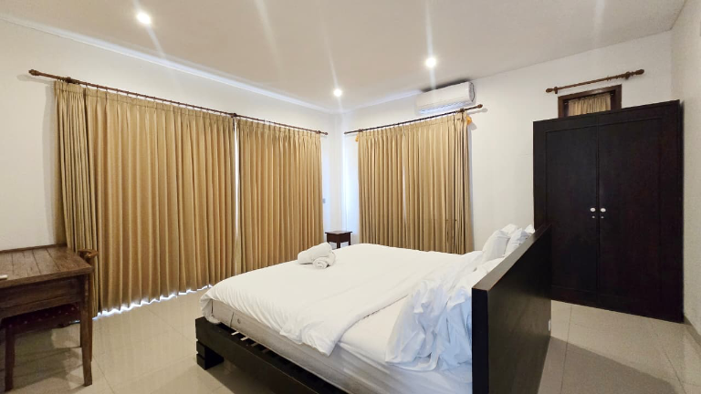 Villa For Rent 3 Bed In Berawa,Badung Bali, 3-bed villa for rent in Canggu – photo 5 of 15