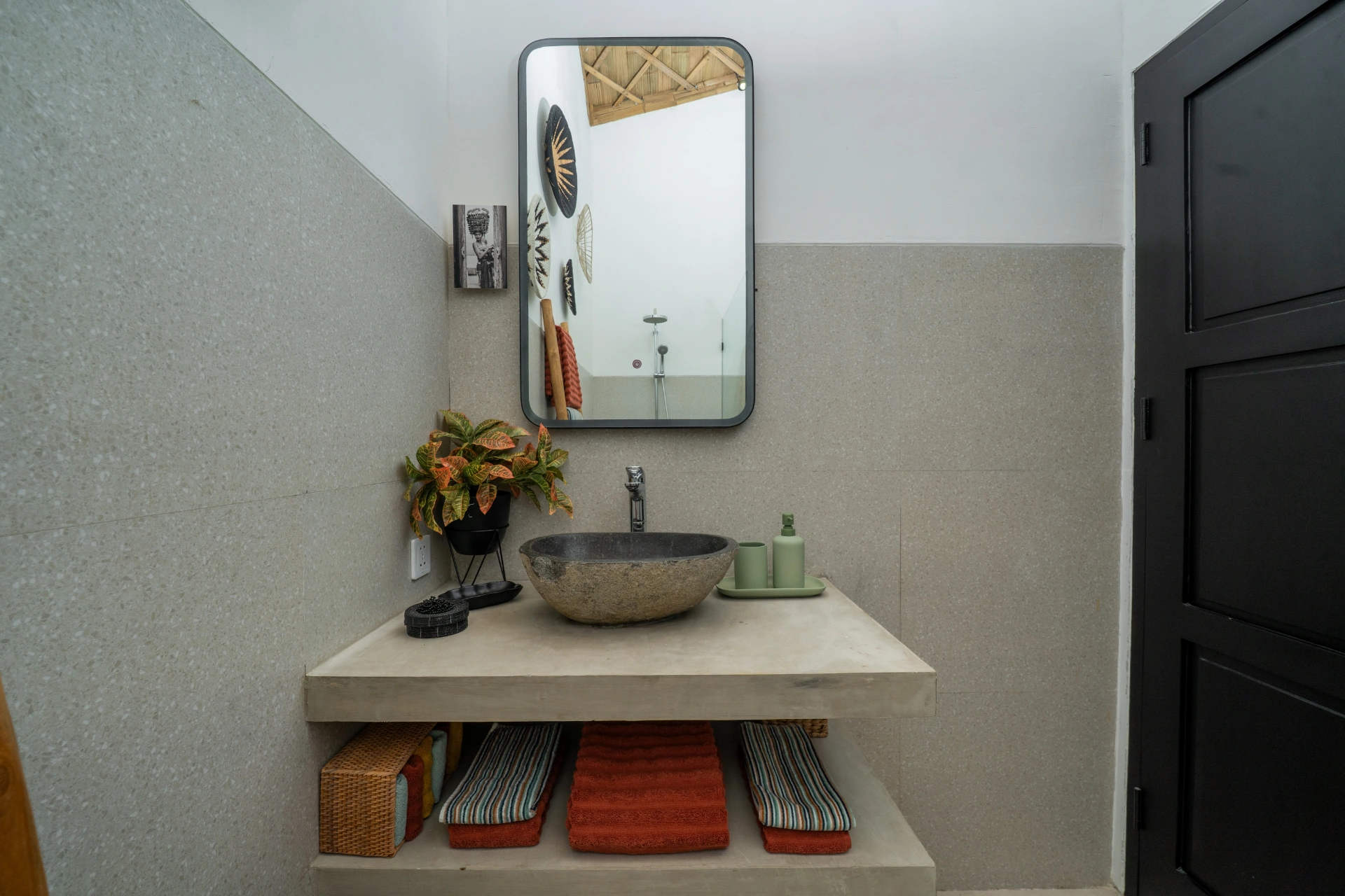 Villa Bergaya – 2BR Brand New Chic Oasis in Berawa, 2-bed villa for rent in Canggu – photo 8 of 15