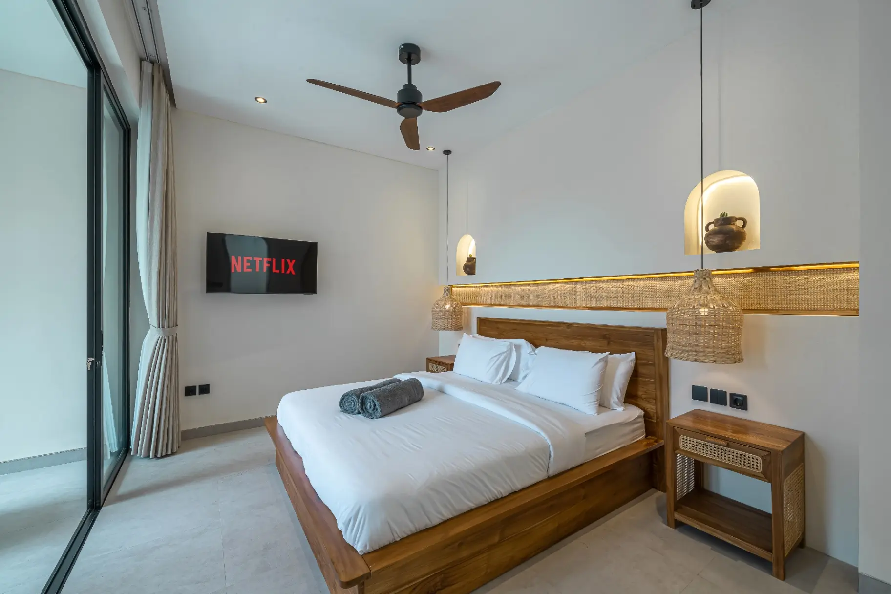 Villa West Heaven KL 1 – Brand New 3BR Villa with Jacuzzi & Rooftop in Balangan, 3-bed villa for rent in Uluwatu – photo 4 of 15