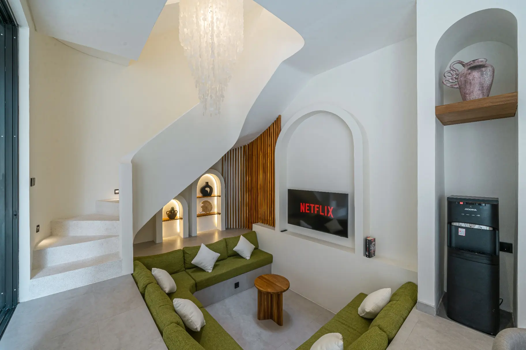 Villa West Heaven KL 1 – Brand New 3BR Villa with Jacuzzi & Rooftop in Balangan, 3-bed villa for rent in Uluwatu – photo 11 of 15