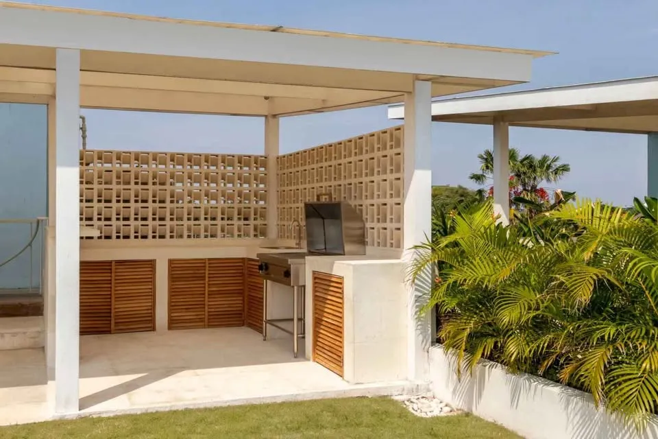 Luxury 5-Bedroom Ocean View Villa – Batu Belig, 5-bed villa for rent in Canggu – photo 9 of 11