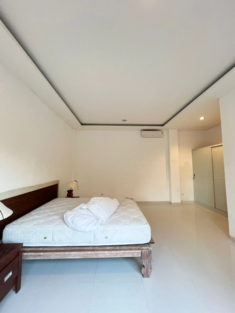 4 Bedrooms Villa in Canggu for Yearly & Leasehold, 4-bed villa for rent in Canggu – photo 9 of 15