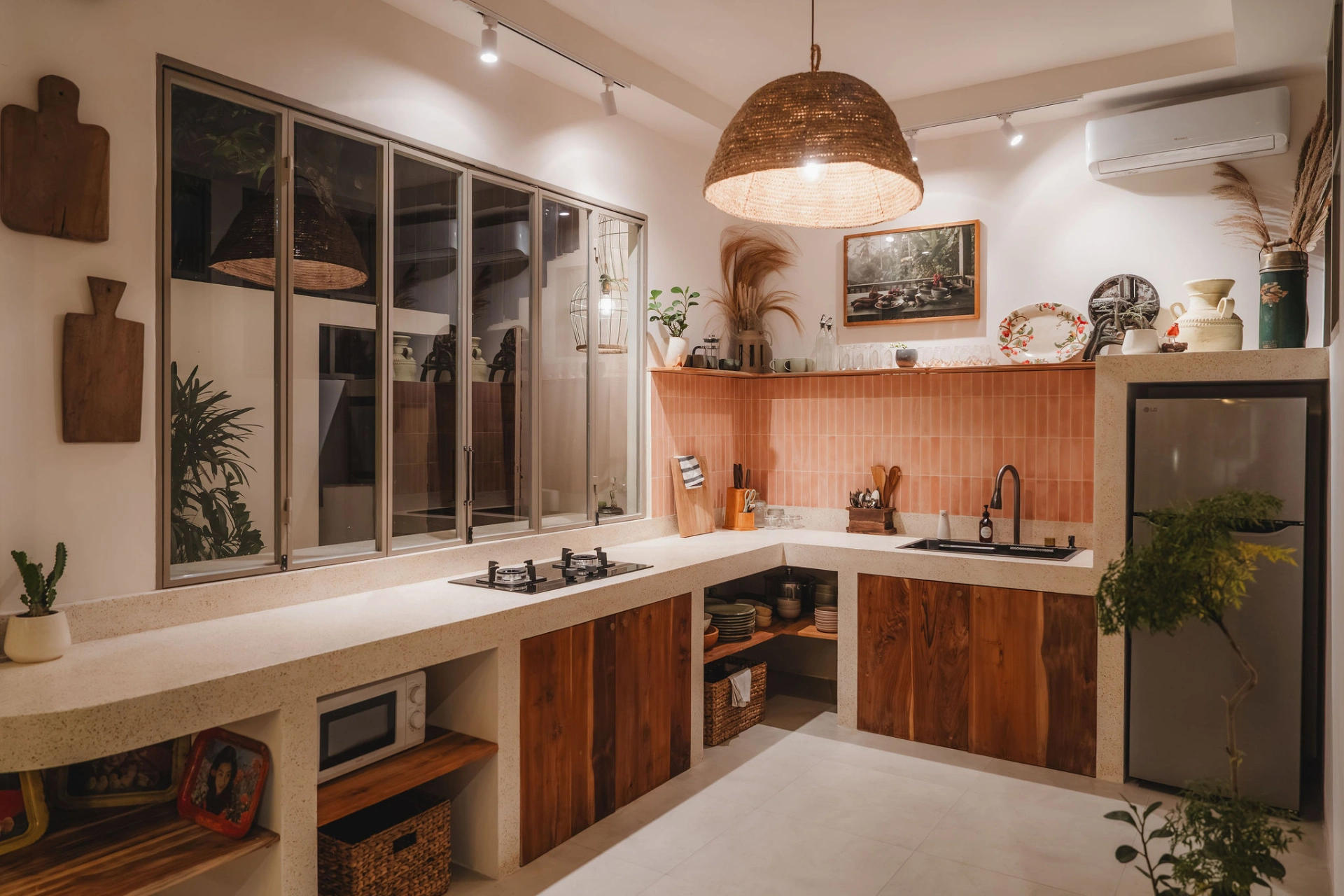 Luxury Tropical Private Pool Retreat in Berawa | Singgah Sarang, 2-bed villa for rent in Canggu – photo 4 of 15