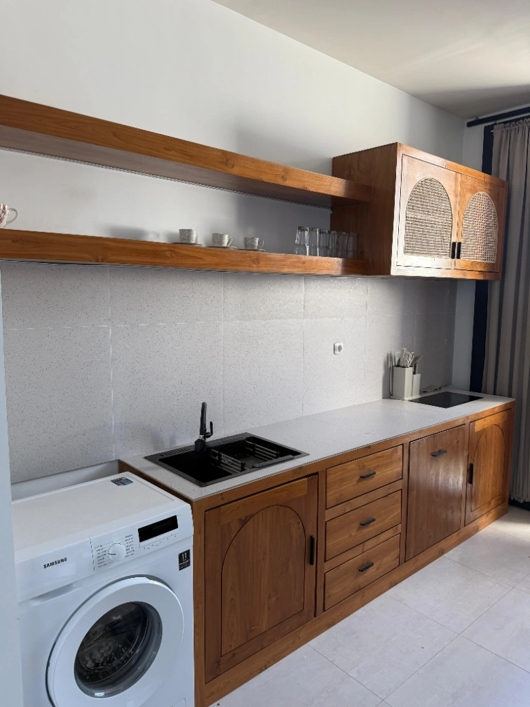New 3 bedroom mediterranean villa with Rooftop in balangan Uluwatu, 3-bed villa for rent in Uluwatu – photo 10 of 10