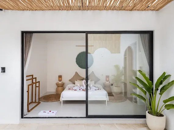NEW MODERN Central BERAWA Canggu I 6mins drive to the beach, 2-bed villa for rent in Canggu – photo 4 of 15