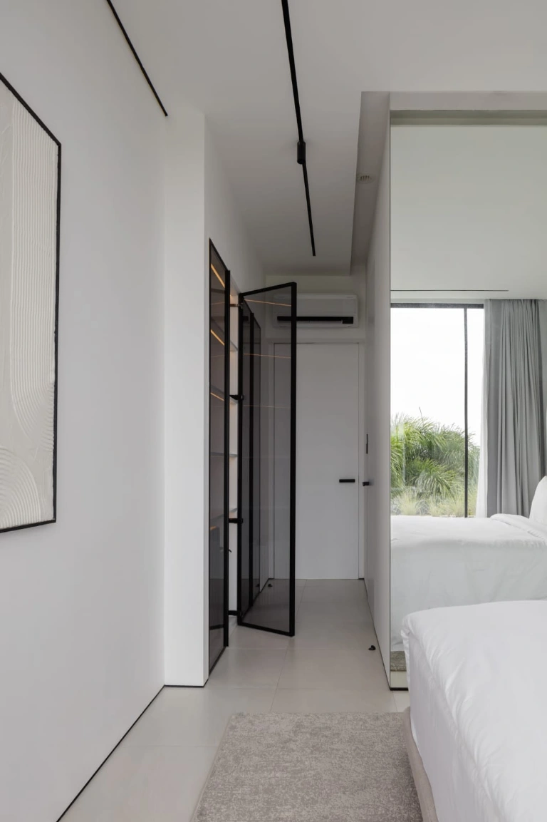Ultra Luxury Designer 3 Bedroom Smart Villa in Central Berawa, 3-bed villa for rent in Canggu – photo 14 of 15