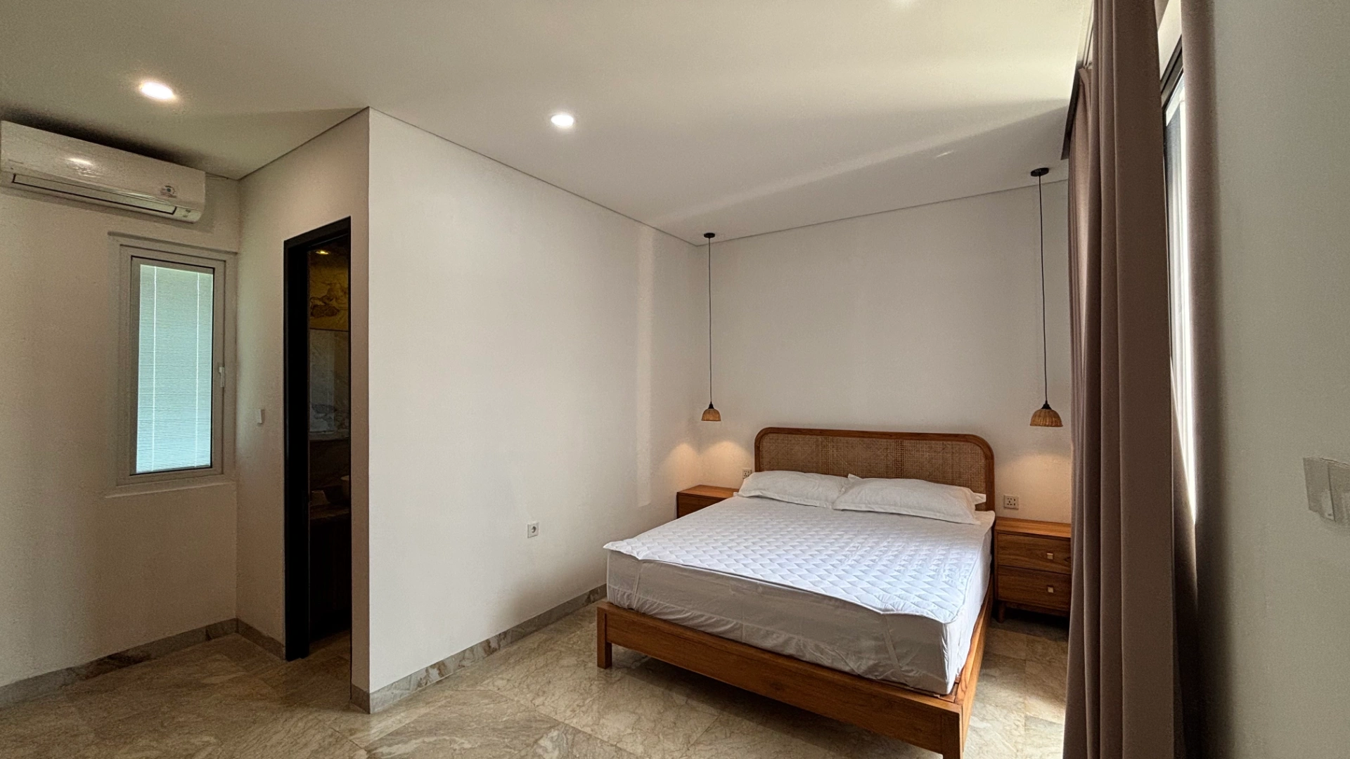 Spacious 4BR Villa for Rent in Prime Berawa, 4-bed villa for rent in Canggu – photo 5 of 14
