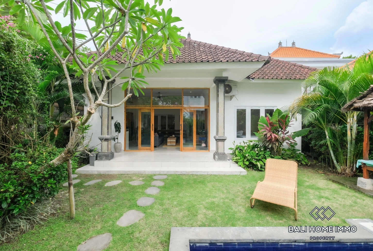 Spacious 3 Bedroom Villa in Canggu Batu Bolong, 3-bed villa for rent in Canggu – photo 2 of 9