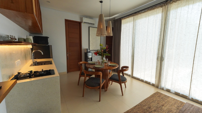 Villa LuClo - 2BR Canggu | Private Swimming Pool & Rooftop, 2-bed villa for rent in Canggu – photo 7 of 15