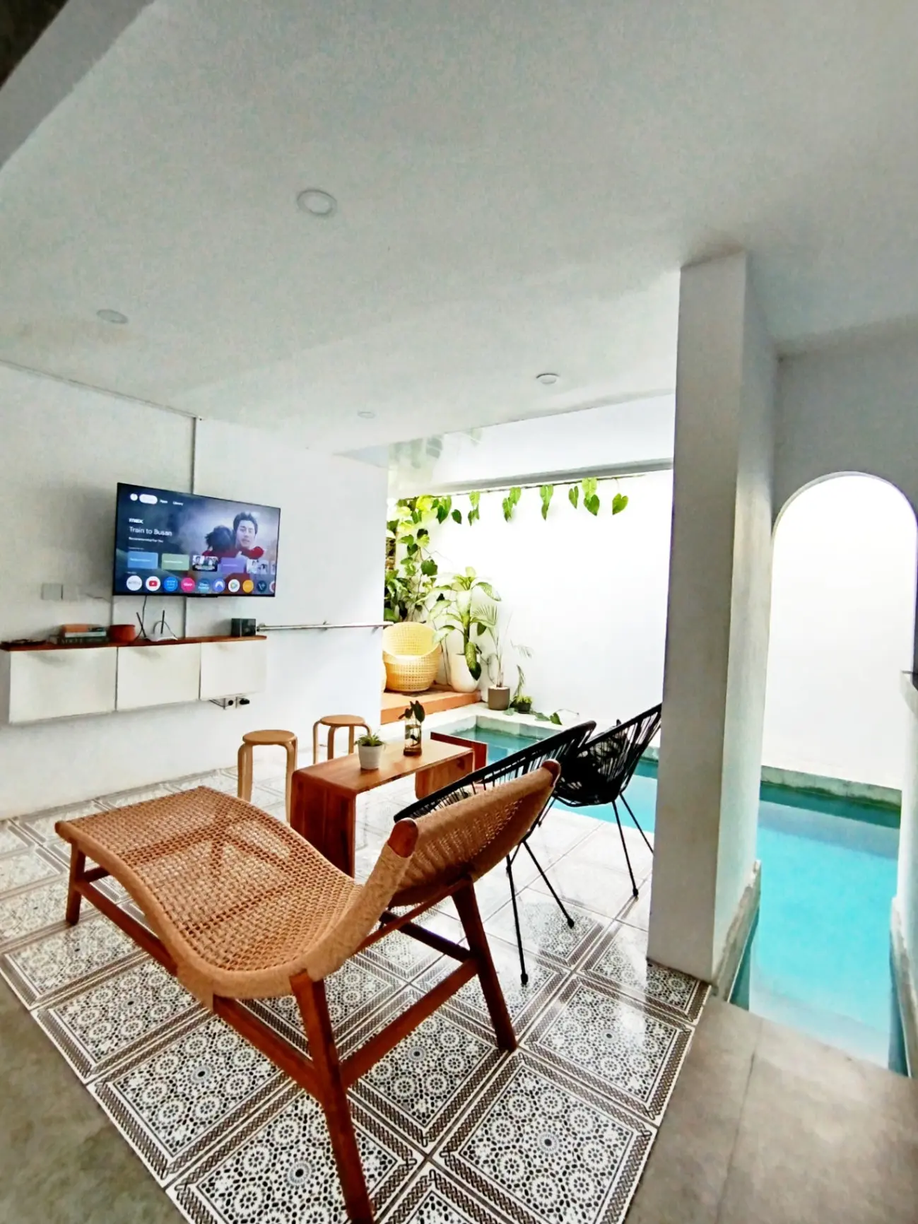 Villa Omah H, 4-bed villa for rent in Uluwatu – photo 14 of 15