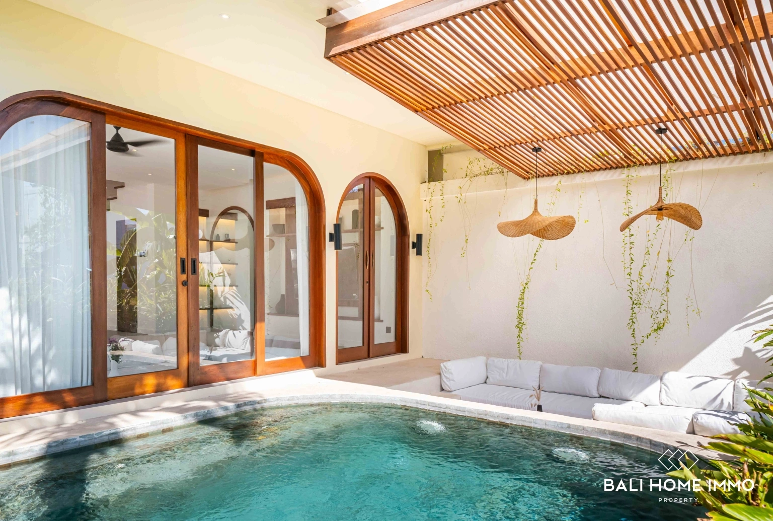 Brand new 3 bedroom villa in the heart of Berawa, 3-bed villa for rent in Canggu – photo 11 of 15